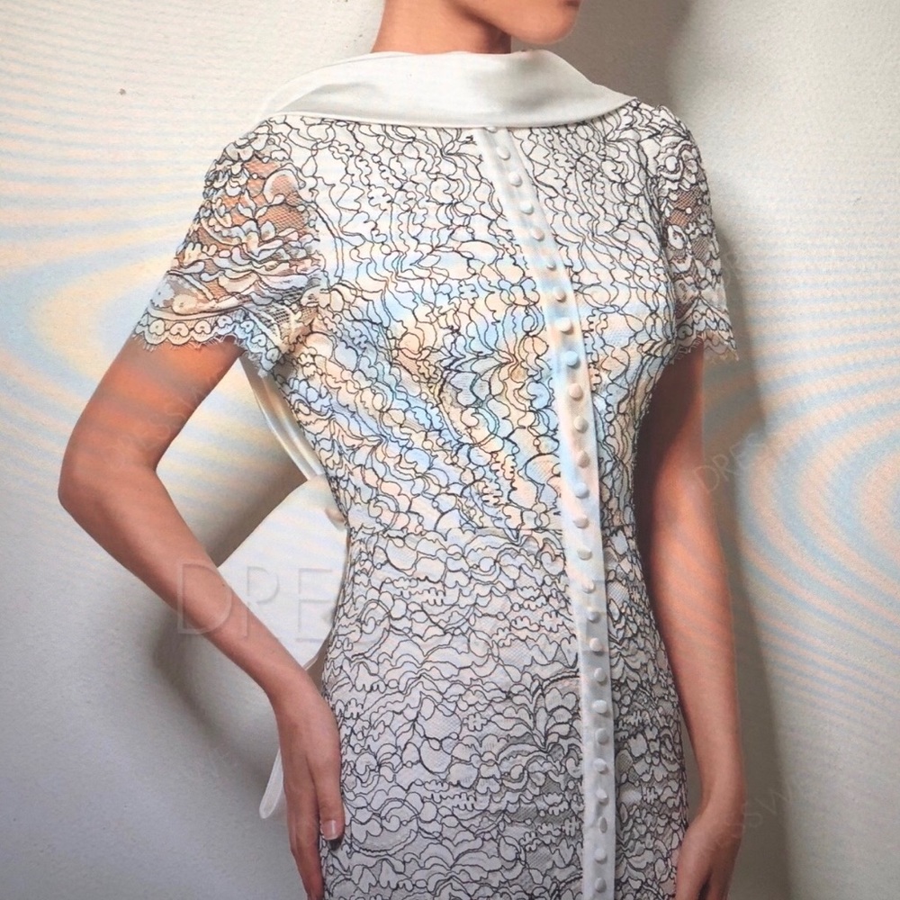 Formal dresses - Picture 2 of 8